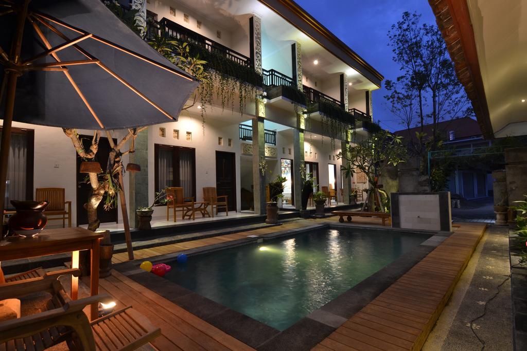 Apartamento Pujihouse One Legian Exterior foto