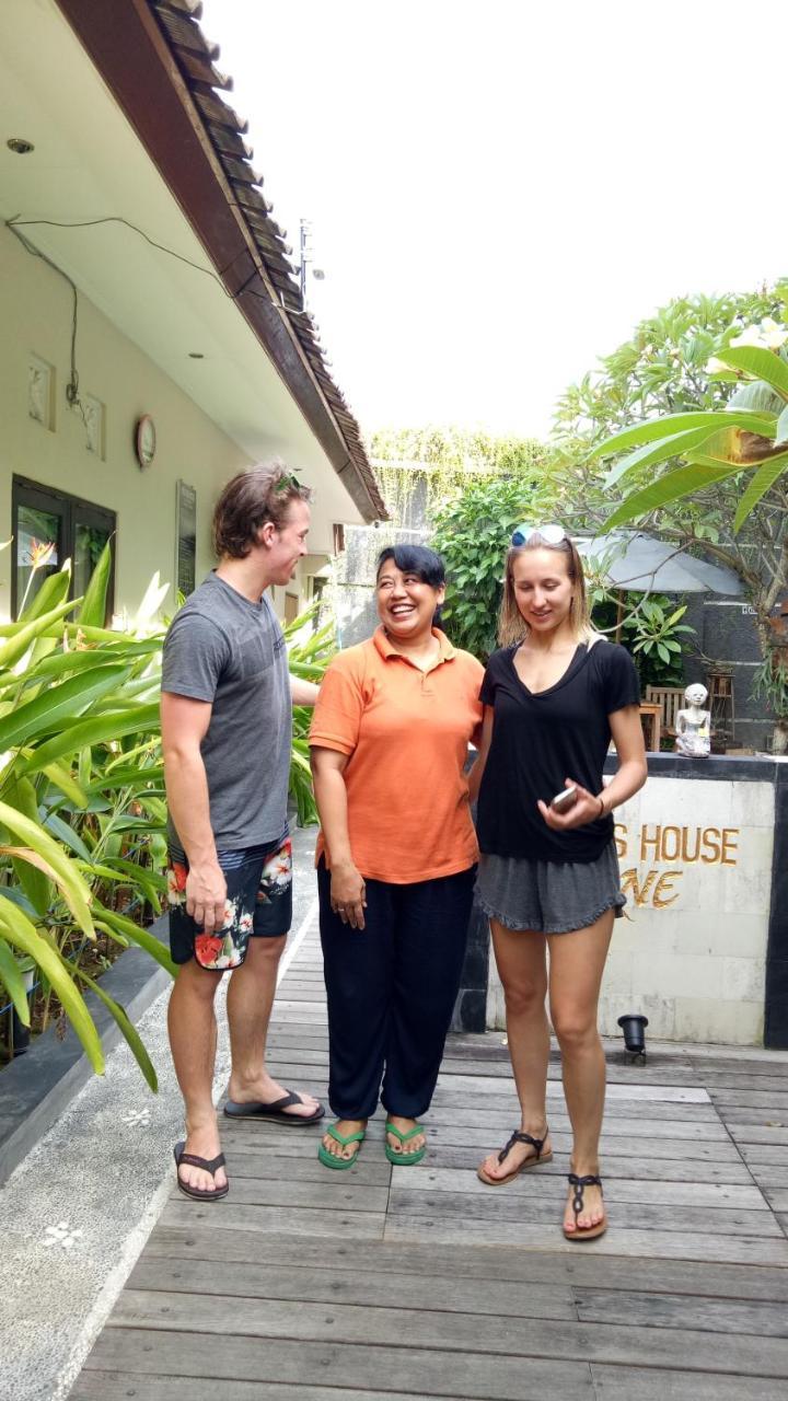 Apartamento Pujihouse One Legian Exterior foto